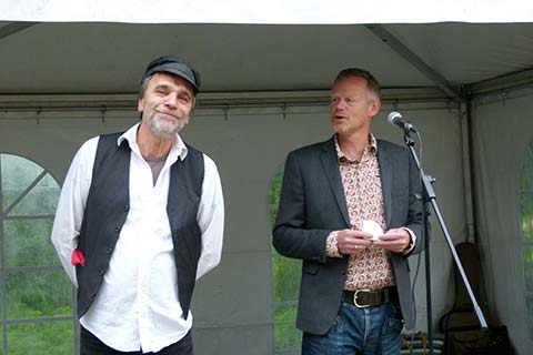 De markt werd om 11.00 uur geopend door wethouder Ruud van Harten.
